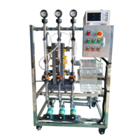 Machine de traitement des liquides usagés au sulfate de sodium avec pile de membranes à ions bipolaires, pour la récupération et la réutilisation sur site des acides et de l'hydroxyde de sodium