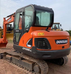 Excavatrice sur chenilles hydraulique Doosan DX55 de 5 tonnes, 95% neuve, avec moteur, pompe, boîte de vitesses et PLC d'origine coréenne, mini-pelle d'occasion à vendre - Product Image 4