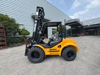 Chariot élévateur tout-terrain 3T 3000 kg 2WD 4WD Diesel pour utilisation en extérieur