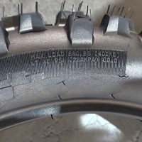 Ban Motor Off Road Berkualitas Tinggi Pasokan Pabrik Cina 140/80-18 Harga Murah Ban Dengan Tabung