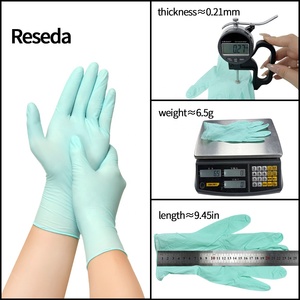 Gants en nitrile verts jetables, résistants aux perforations et imperméables, sans poudre, en vrac - Product Image 1