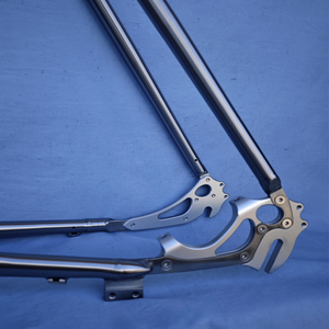 <span class=keywords><strong>Cuadro</strong></span> de grava de <span class=keywords><strong>titanio</strong></span> personalizado con BB excéntrico Bushnell para <span class=keywords><strong>cuadro</strong></span> de bicicleta de transmisión por correa y <span class=keywords><strong>cuadro</strong></span> de <span class=keywords><strong>MTB</strong></span> Rohloff de <span class=keywords><strong>29</strong></span> pulgadas - Product Image 2