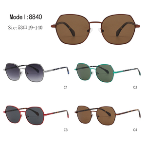 Gafas de Sol Cuadradas Unisex con Montura Completa Roja, Protección UV400, Estilo Moderno, Protección Solar para Adultos - Product Image 3