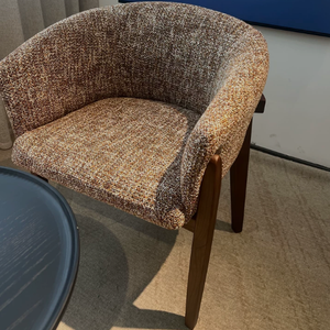 Chaise de salle à manger en bois massif de hêtre épaissi, style minimaliste de luxe, avec accoudoirs en tissu, pour la maison, la cuisine, le restaurant, l'hôtel, la salle de réunion - Product Image 5