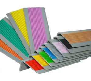 Design moderno antiscivolo a forma di L in PVC pedane in gomma autoadesiva fabbricata in fabbrica per le scuole - Product Image 4