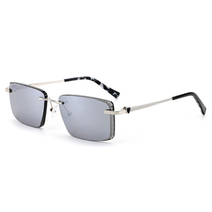 Gafas de Sol Sofisticadas con Gradiente Azul Cielo, Montura Metálica Dorada con Bordes Grabados Ornamentales, Gafas de Moda para Hombre y Mujer - Product Image 3
