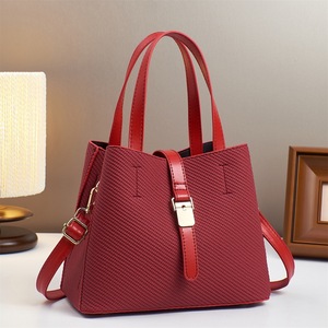 Sacs à main pour femmes au design tendance, sacs à bandoulière, fermeture à fermoir, matériau PU, décoration de verrouillage, automne/printemps - Product Image 4