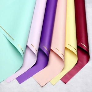 Papier d'emballage floral imperméable style créole pour la vente en gros, matériaux DIY pour bouquets floraux en OPP - Product Image 5