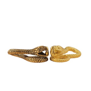 Llavero Colgante de Latón con Diseño de Pitón, Amuleto de Serpiente Metálica Vintage, Forma Irregular, Accesorio para Llaves Hecho a Mano - Product Image 4