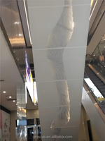 Atemberaubende Aufzug-Perforationsplatten mit Hintergrundbeleuchtung und Hohldesign für Luxus-Einkaufszentren, Rolltreppen-Dekoration, Aluminium-Perforationsplatte