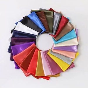 Foulard carré <span class=keywords><strong>en</strong></span> satin de <span class=keywords><strong>soie</strong></span> pour femme, imprimé logo personnalisé, couleur unie, style long, nouveau design numérique à pois géométriques sauvages - Product Image 5