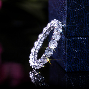 Anello a Fascia Intera per Donne, Gioielli Minimalisti Scintillanti alla Moda, Vendita all'Ingrosso - Product Image 4