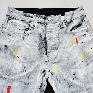 <span class=keywords><strong>Pantaloni</strong></span> in Denim <span class=keywords><strong>Slim</strong></span> <span class=keywords><strong>Fit</strong></span> da <span class=keywords><strong>Uomo</strong></span> con Graffiti Dipinti a Mano, Sfumatura Nero-Bianco con Schizzi di Vernice, <span class=keywords><strong>Pantaloni</strong></span> Casual per Streetwear - Product Image 3