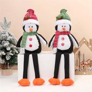 Paire de pingouins en fourrure douce fantaisie de 56 cm pour décorations de Noël sur étagère - Product Image 1