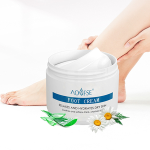 Meilleurs <span class=keywords><strong>pieds</strong></span> soins des mains exfoliation élimination des peaux mortes <span class=keywords><strong>callosités</strong></span> 40% urée talon fissuré crème réparatrice hydratante pour les <span class=keywords><strong>pieds</strong></span> - Product Image 1