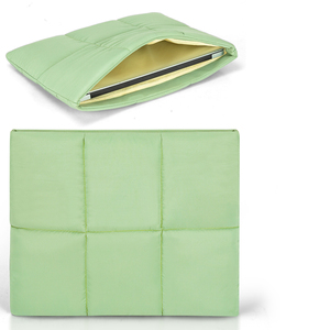Housse d'ordinateur portable matelassée et rembourrée pour femmes, compatible avec <span class=keywords><strong>MacBook</strong></span> <span class=keywords><strong>Air</strong></span> <span class=keywords><strong>M2</strong></span> <span class=keywords><strong>M1</strong></span> - Product Image 4