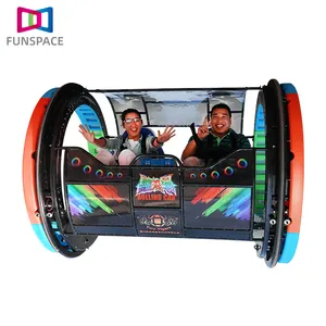 户外嘉年华游乐设施激动人心的2人遥控360度滚动车