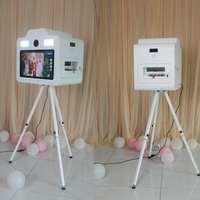 Tripod LCD 21,5 Inci 1080P untuk Photo Booth, Tripod yang Dapat Disesuaikan Ketinggiannya dan Dua Lampu Isi Ulang dengan Kecerahan yang Dapat Disesuaikan, Photobooth Layar Sentuh