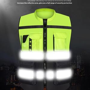 سترة أمان عاكسة بجيب كبير قلّاب للعمل المساحي والطلاء والهندسة والإنشاءات، مع ميزة مقاومة للماء - Product Image 4