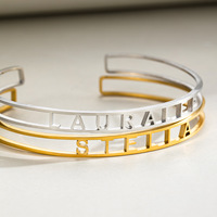 Bracelet manchette personnalisé avec nom, lettre découpée sur mesure, en or ou argent, ajustable, cadeau pour elle, petite amie, maman, anniversaire