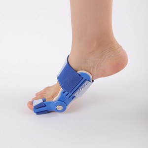 Attelle orthopédique réglable pour pied, correcteur d'hallux valgus, redresseur d'orteils en silicone - Product Image 1