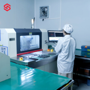 पेशेवर <span class=keywords><strong>pcb</strong></span> निर्माण एकल पक्षीय कठोर फ्रा4 सोने की उंगली भारी तांबा सिरेमिक टेफ्लोन रोच 94v0 चीन निर्माता - Product Image 1