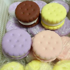 Juguete Blandito de PU con Forma de Pastel Sándwich Grueso y Colorido, de Rebote Lento, para Aliviar el Estrés, Regalo para Todas las Edades en Días Ajetreados, Venta al por Mayor - Product Image 1