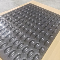 Moules à mini-croissants avec construction sans soudure et cadre en acier haute résistance pour systèmes de cuisson automatique industriels, moules à pain personnalisés