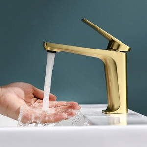Grifo Mezclador de Agua Fría y Caliente de Latón Económico, Acabado Dorado Cromado, Montaje en Cubierta, para Lavabo de Baño LX-1033 LX-1 - Product Image 2