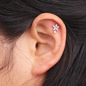 16 ग्राम स्टेनलेस स्टील cz फूल डंगल हेलिक्स कार्टिलेज इक्का चक्का फ्लैट रोक कान पीडलिंग गहने - Product Image 2