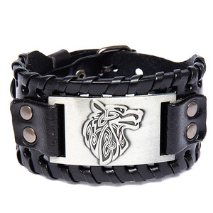Pulsera Vikinga de Cuero Ancho Estilo Nórdico para Hombre, Diseño Punk Moderno con Cabeza de Lobo Celta y Patrón Geométrico, ¡Oferta! - Product Image 5