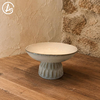 Plateau de service en porcelaine artisanale style Toscane ARM LVG, large ouverture, beige et blanc, avec piédestal en céramique, pour fruits et amuse-gueules