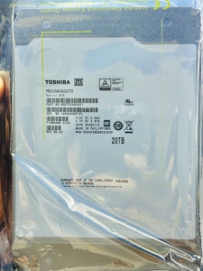 WUH722020BLE6L4 20T Disco Duro de Helio de Nivel Empresarial para NAS de 3.5 Pulgadas <span class=keywords><strong>HC560</strong></span> - Product Image 3