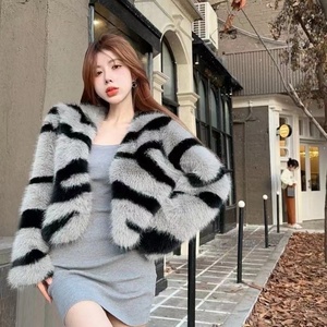 Giacca invernale da donna con motivo Zebra in finto <span class=keywords><strong>visone</strong></span> e <span class=keywords><strong>pelliccia</strong></span> di cincillà in <span class=keywords><strong>pelliccia</strong></span> corta da donna - Product Image 5
