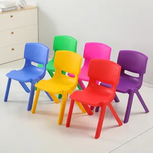 현대 디자인 다채로운 플라스틱 아이들 테이블과 의자 거실 가구 쌓을수 있는 아이 의자