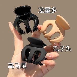 กิ๊บหนีบผมคุณภาพสูง 12 ซม. พลาสติกสีพื้น สำหรับใช้ในชีวิตประจำวัน กิ๊บหนีบผมผู้หญิง สำหรับทำผมทรงบัน ช่วยยึดผมด้านหลังศีรษะ - Product Image 3