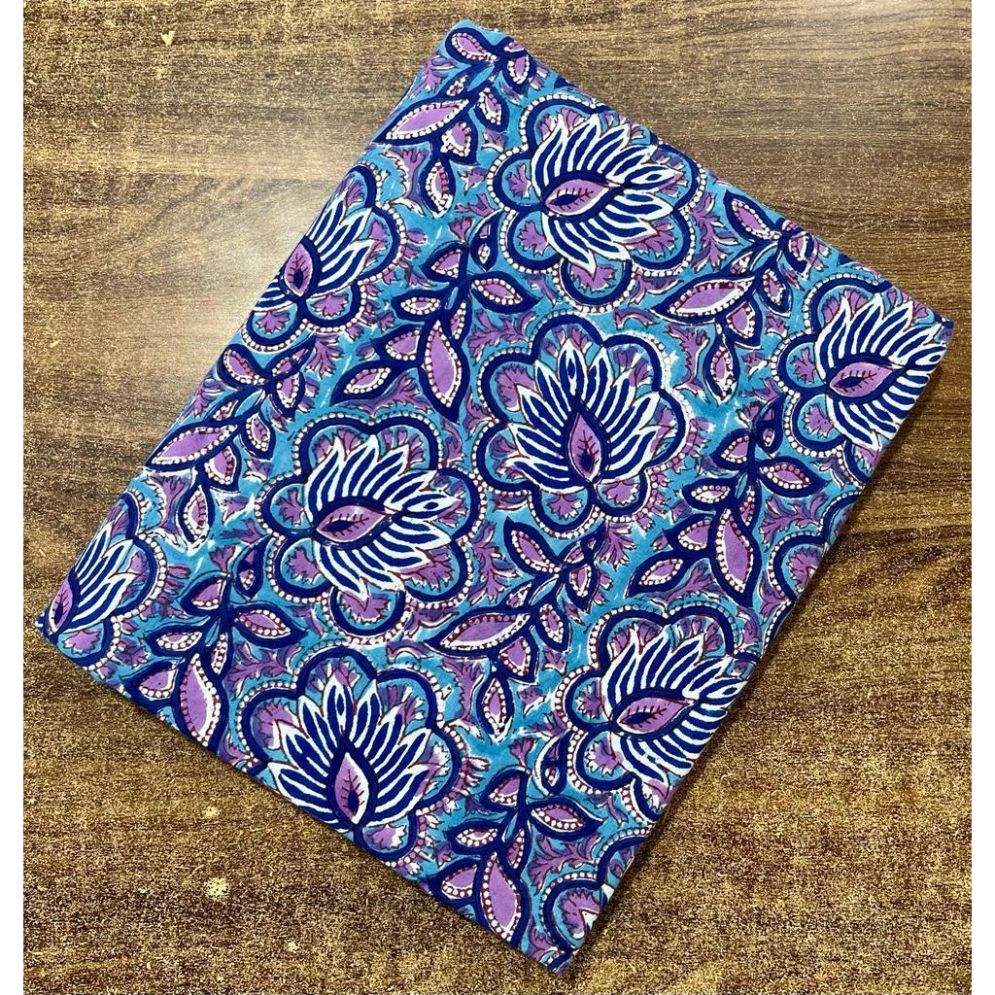 สีน้ำเงิน