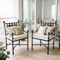 Fauteuil de patio extérieur en métal noir, chaise simple moderne en fer forgé avec coussin pour jardin, balcon, intérieur, ou comme chaise d'appoint