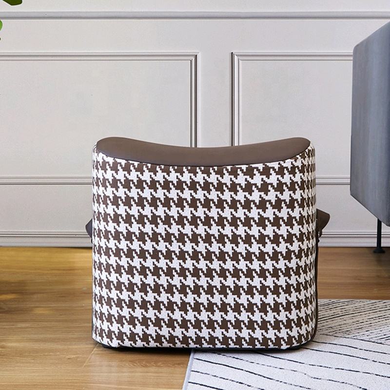 สีน้ำตาล