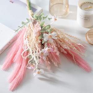 Bouquet d'herbe de la pampa artificielle Rose Home Bleze, fleurs roses et blanches, arrangement décoratif portable pour la maison et la décoration de mariage - Product Image 1