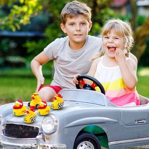 Pilote de course 2 pouces masse personnalisé imprimé PVC caoutchouc en forme de canard baignoire jouets de bain avec motifs ajoutés - Product Image 3