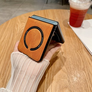 Venta al por mayor para <span class=keywords><strong>Motorola</strong></span> <span class=keywords><strong>Razr</strong></span> 40 Ultra Funda de cuero de lujo para Moto <span class=keywords><strong>Razr</strong></span> 50 Ultra Fold Phone case - Product Image 4
