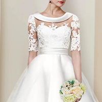 Robe de mariée vintage européenne américaine à manches mi-longues pour femmes Nouvelle robe de soirée élégante en dentelle blanche simple Fourniture transfrontalière