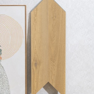 <span class=keywords><strong>Parquet</strong></span> <span class=keywords><strong>stratifié</strong></span> HDF à chevrons (motif poisson) 8/12mm, système de pose clipsable, classe AC3 AC4 AC5 pour intérieur résidentiel - Product Image 3