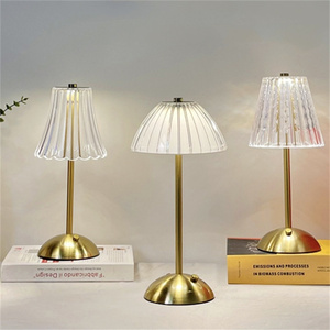 2600mAh Rechargeable À Piles Métal Moderne Cristal Lampe De Table Lampara Para Mesa De Noche pour Chambre Chevet Décoratif - Product Image 1