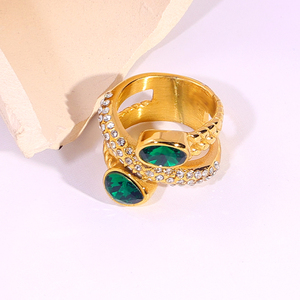 Anneaux de mariage tendance en forme de cœur en acier inoxydable plaqué or 18 carats pour femmes, bijoux en gros - Product Image 3