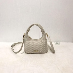 Custom Logo Luxury Women's Waterproof <b>Summer</b> Quilted PU <b>Handbag</b> with Zipper Closure Solid Color Elegant Style Shoulder Bags - Product Image 1