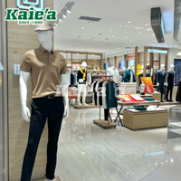 Magasin de tailleur moderne pour exposer les vêtements pour décorer mon magasin de tailleur Costume pour hommes Magasin de vêtements Design d'intérieur