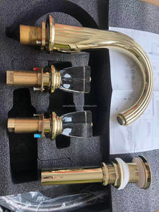 Смеситель для раковины с 3 отверстиями - Product Image 5