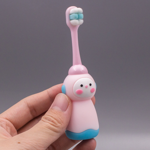 Brosse à <span class=keywords><strong>dents</strong></span> pour enfants 2-6 ans à poils doux une brosse double usage langue revêtement nettoyage taches <span class=keywords><strong>de</strong></span> <span class=keywords><strong>lait</strong></span> bébé <span class=keywords><strong>dents</strong></span> brosse à <span class=keywords><strong>dents</strong></span> - Product Image 5